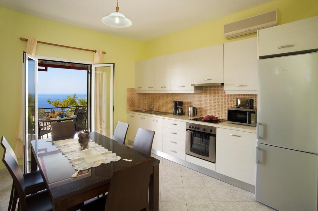 George Apartments Лурдата Стая снимка